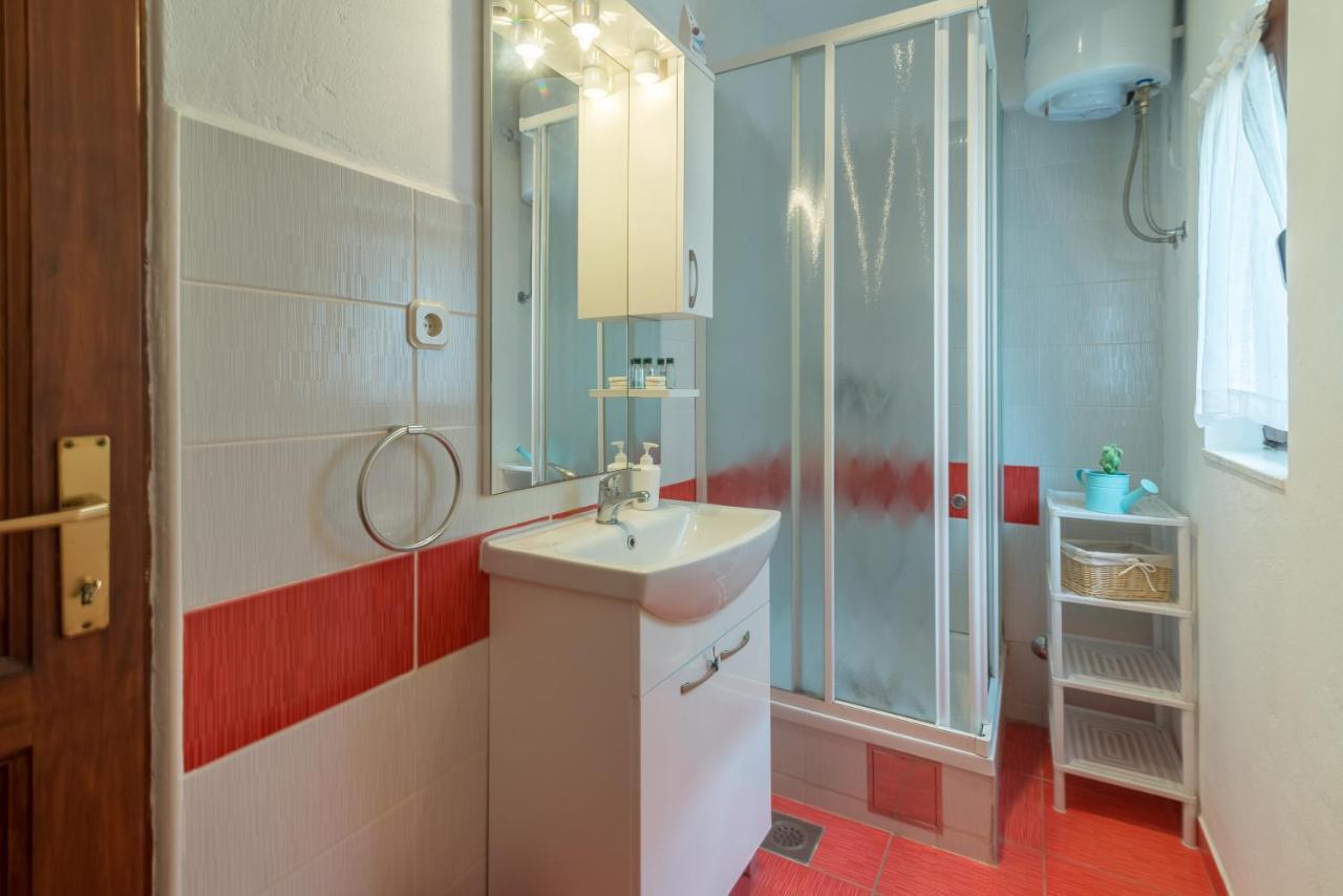 Apartments Bepina Biograd Na Moru Esterno foto
