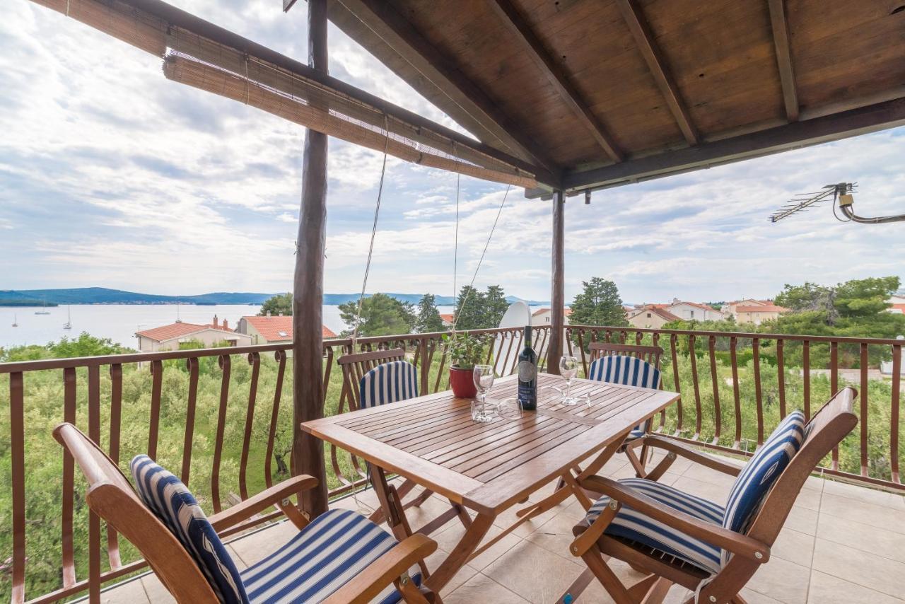 Apartments Bepina Biograd Na Moru Esterno foto
