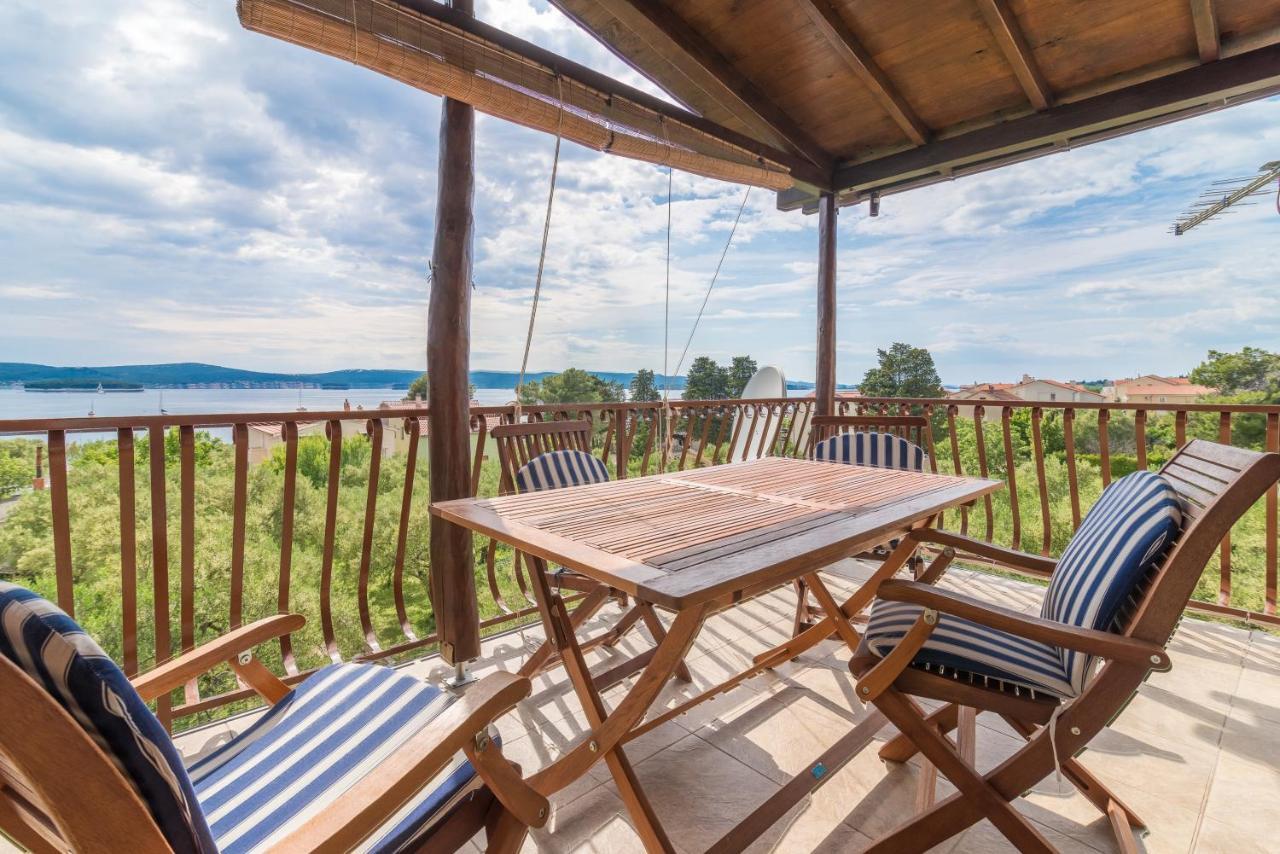 Apartments Bepina Biograd Na Moru Esterno foto