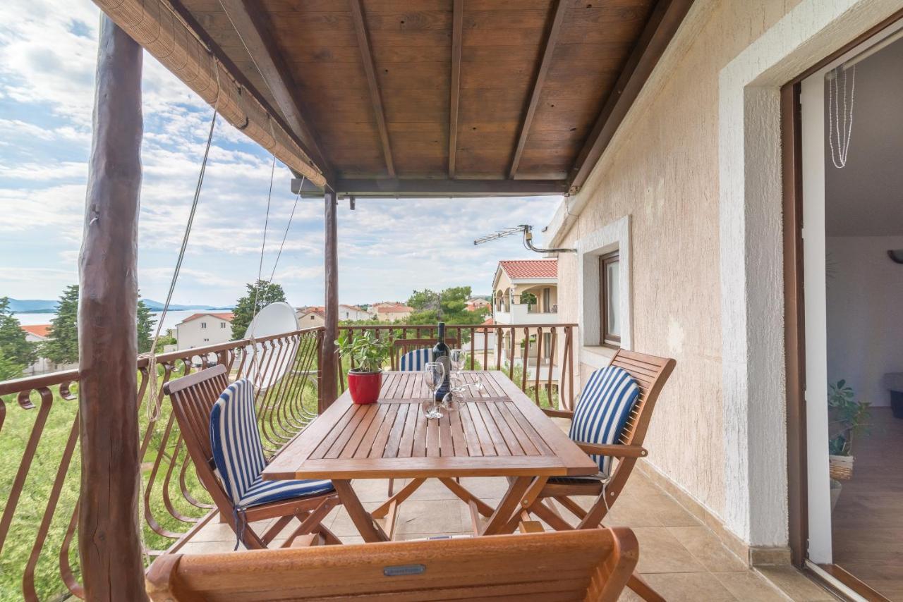 Apartments Bepina Biograd Na Moru Esterno foto